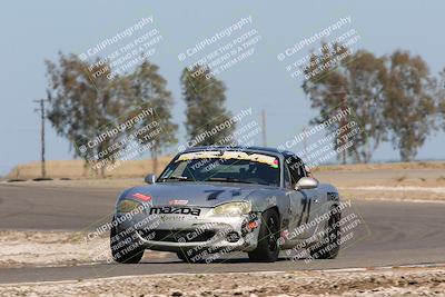 media/May-01-2022-CalClub SCCA (Sun) [[03a481c204]]/Group 5/Qualifying (I5)/